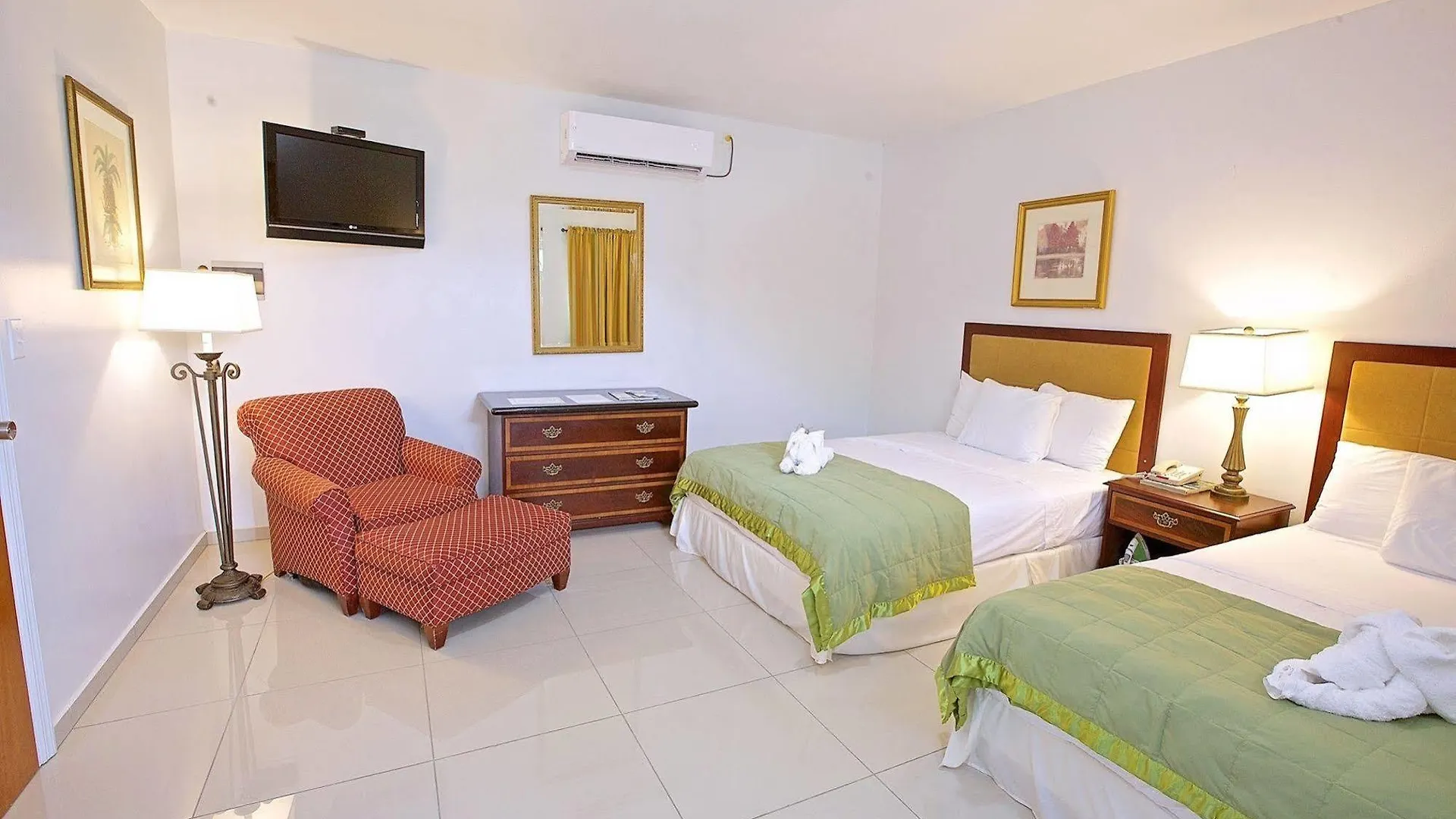 The Paradise Inn Little Bay 3*,  Sint Maarten/Saint Martin